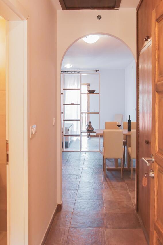 Fully Renovated One Bedroom Apartment With A Seaview - A 塞维德 外观 照片
