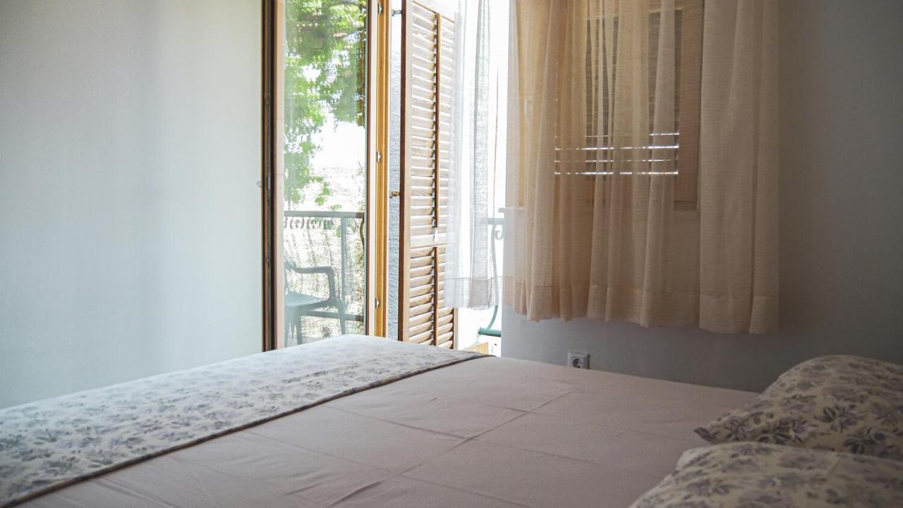 Fully Renovated One Bedroom Apartment With A Seaview - A 塞维德 外观 照片