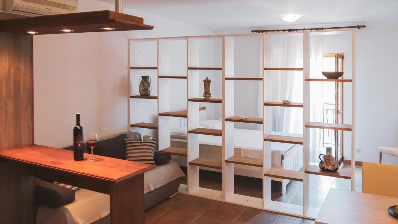 Fully Renovated One Bedroom Apartment With A Seaview - A 塞维德 外观 照片